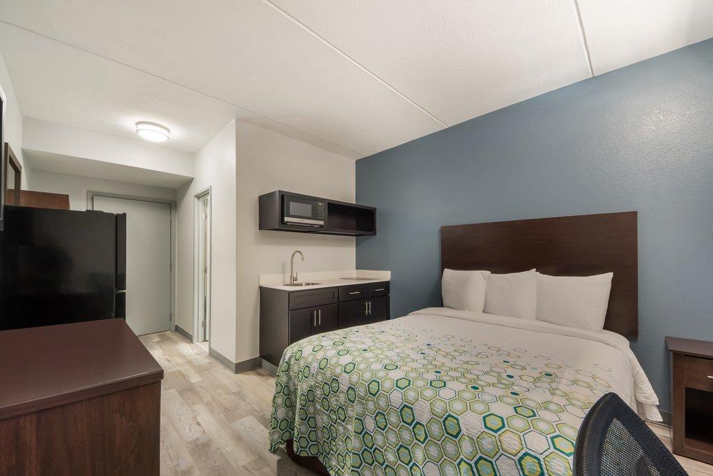 Hometowne - Seaworld/northwest Hotel